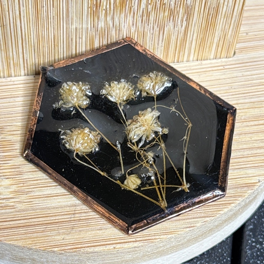 Vintage Lovett 1992 Signed Resin Art Dried Flowers Brooch